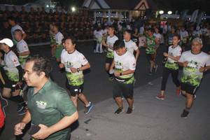 BIB: 
                            <button type="button" onclick="openModal(3530566)" class="btn btn-primary btn-sm float-right btn-popup" data-toggle="modal" data-target=".modal-high-quality">
                        <i class="fas fa-shopping-cart"></i> Add to Cart
                    </button>
                                            <button type="button" onclick="isThisMe(3530566, true)" class="btn btn-success btn-sm float-right btn-popup btn-isme hidden" data-toggle="tooltip" data-placement="bottom" title="นี่คือรูปของคุณใช่ไหม คลิกที่นี่เพื่อเอาเข้าอัลบั้ม">
                        <i class="fas fa-plus"></i> Add to album
                    </button>
                    <button type="button" onclick="isThisMe(3530566, false)" class="btn btn-warning btn-sm float-right btn-popup btn-isnotme hidden">
                        <i class="fas fa-ban"></i> Remove from album
                    </button>